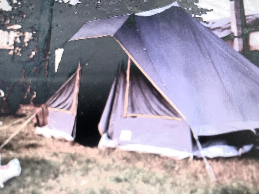Pyramide tent, Ophalen, Zo goed als nieuw, Tot en met 3