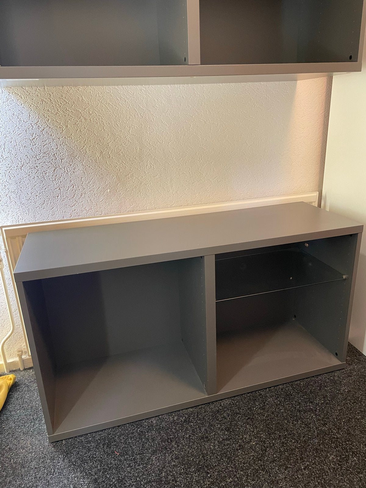 IKEA BESTÅ Kast met Glazen Plank - Donkergrijs, Ophalen, Gebruikt