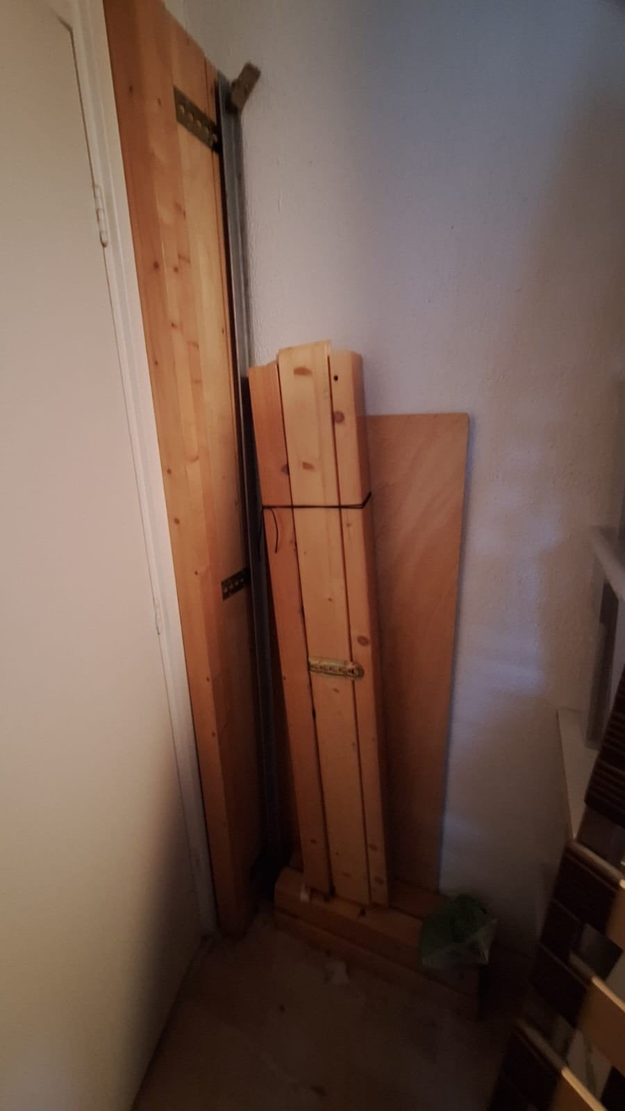 2-persoonsbed met 2 lattenbodems - 140x200 cm x 40 cm hoog, Ophalen, Gebruikt, 70 tot 85 cm, Lattenbodem
