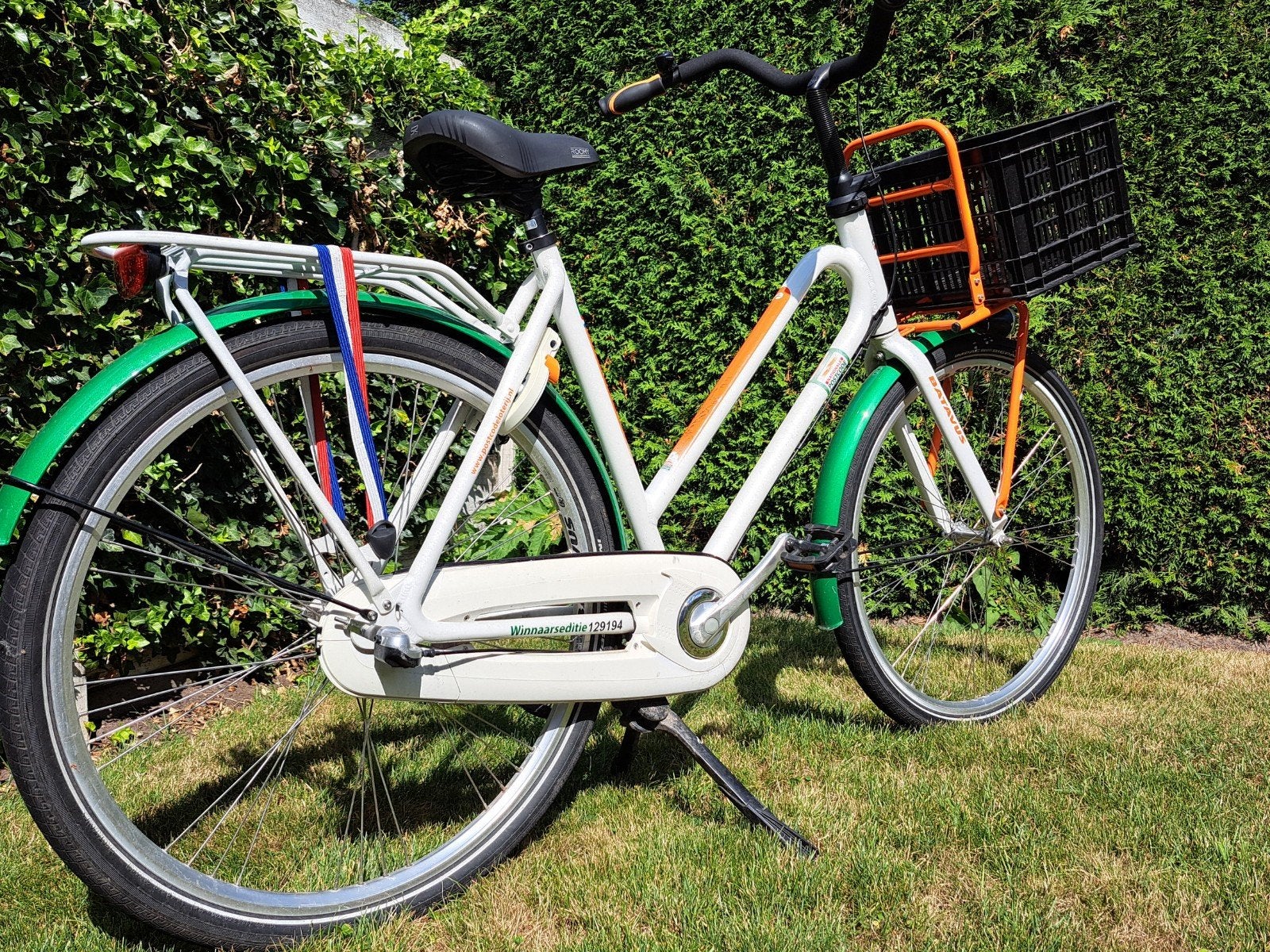 Zeer nette, stevige Postcode Loterij Fiets met mandje voorop, Ophalen, Terugtraprem, 53 tot 56 cm, Versnellingen