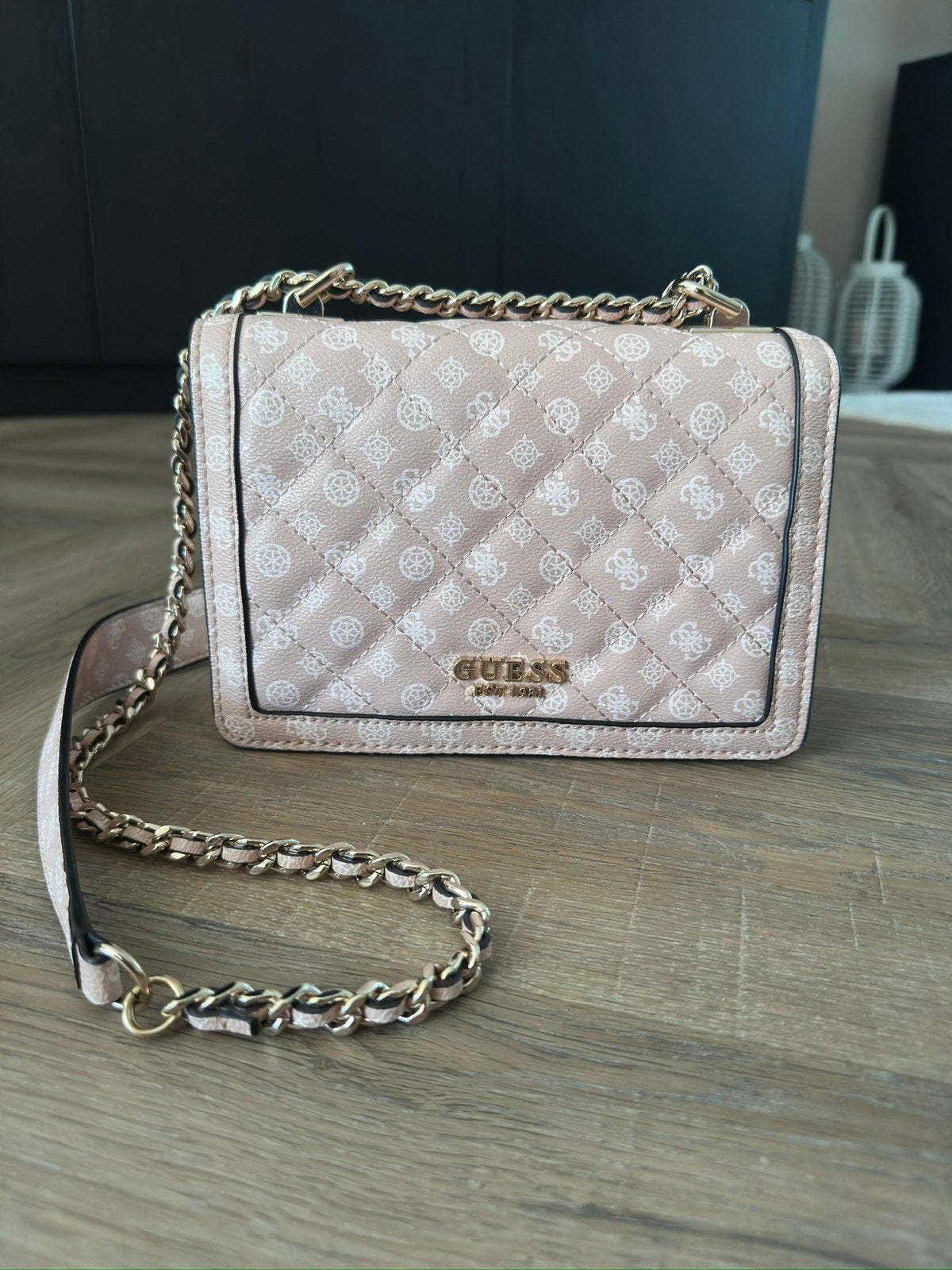 Guess tas licht roze, Ophalen of Verzenden, Zo goed als nieuw, Roze, Handtas