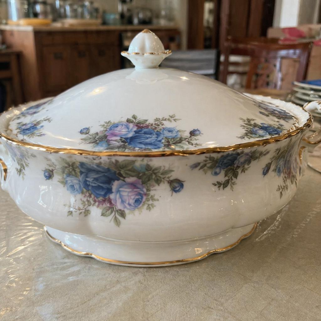 Royal Albert Moonlight Rose dekschaal / soepterrine, Ophalen of Verzenden