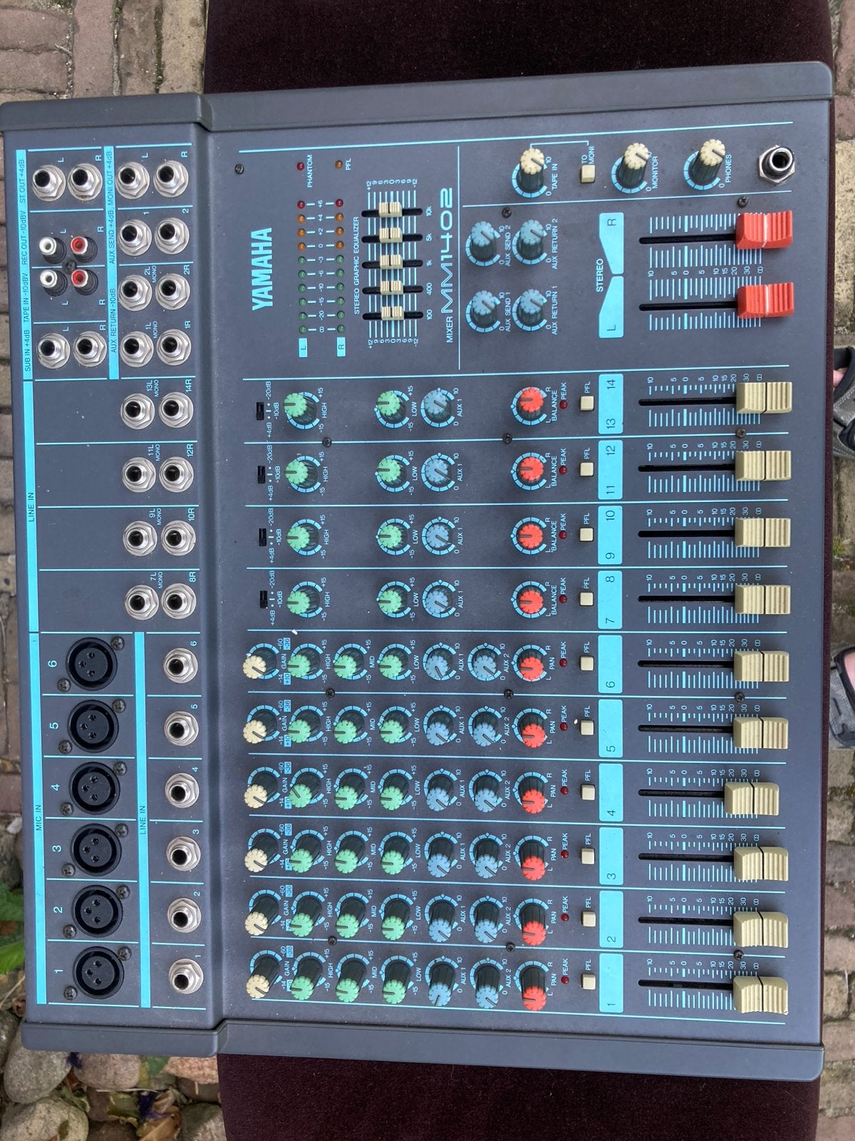 Yamaha MM1402 Mengpaneel - 14-kanaals Mixer, Muziek en Instrumenten, Mengpanelen, Ophalen, Gebruikt, 10 tot 20 kanalen, Microfooningang
