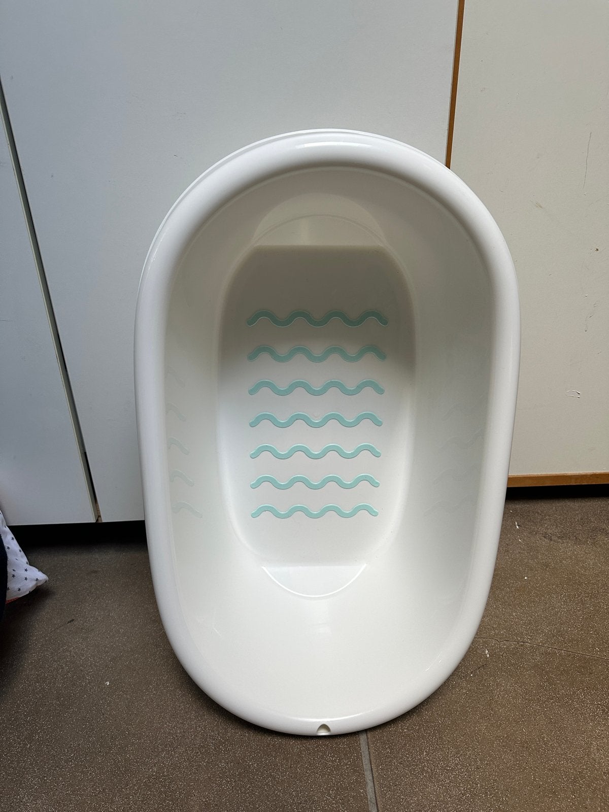 IKEA LÄTTSAM babybadje – zo goed als nieuw, Kinderen en Baby's, Zo goed als nieuw, Badje, Standaard, Ophalen