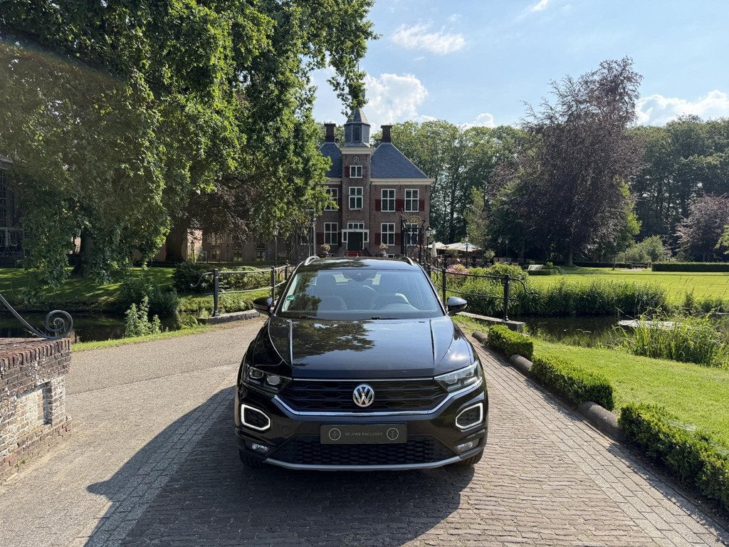 Volkswagen T-Roc 1.5 TSI Sport | Camera | Keyless | DigiDash, Stof, 4 cilinders, 150 pk, Zwart