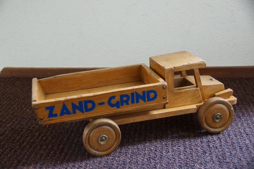 houten kiepauto, Ophalen of Verzenden, Gebruikt, Duw- of Trekspeelgoed