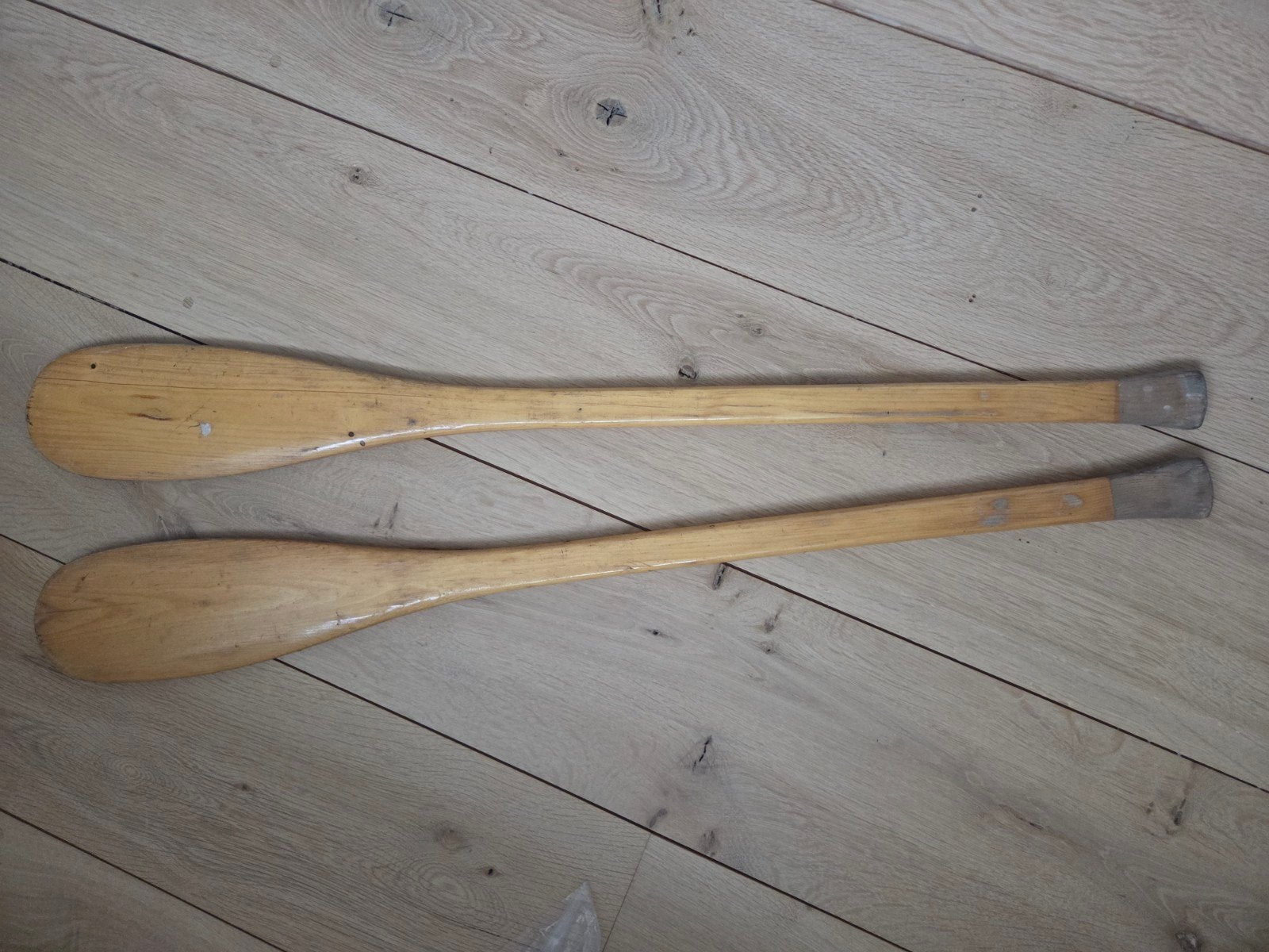 2 houten peddels voor boot of decoratie (roeispaan), Ophalen of Verzenden, Gebruikt, Enkelbladige peddel