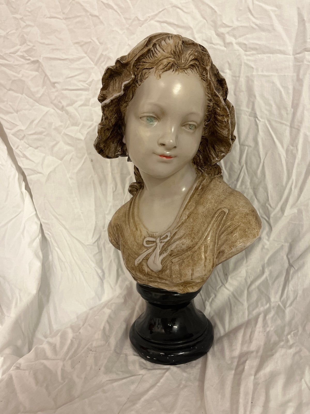 Antieke Buste van een Jonge Vrouw op Sokkel, Ophalen, Gips, Buste, 20 - 50 cm
