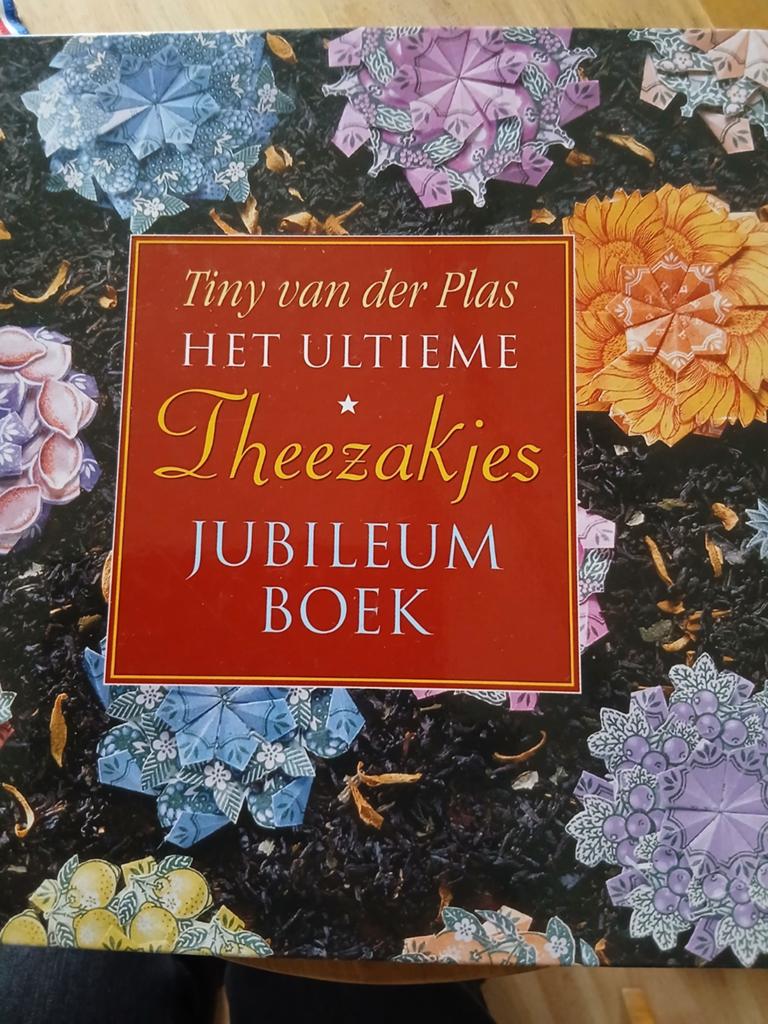 Het Ultieme Theezakjes Jubileum Boek - Knutselplezier!, Ophalen of Verzenden