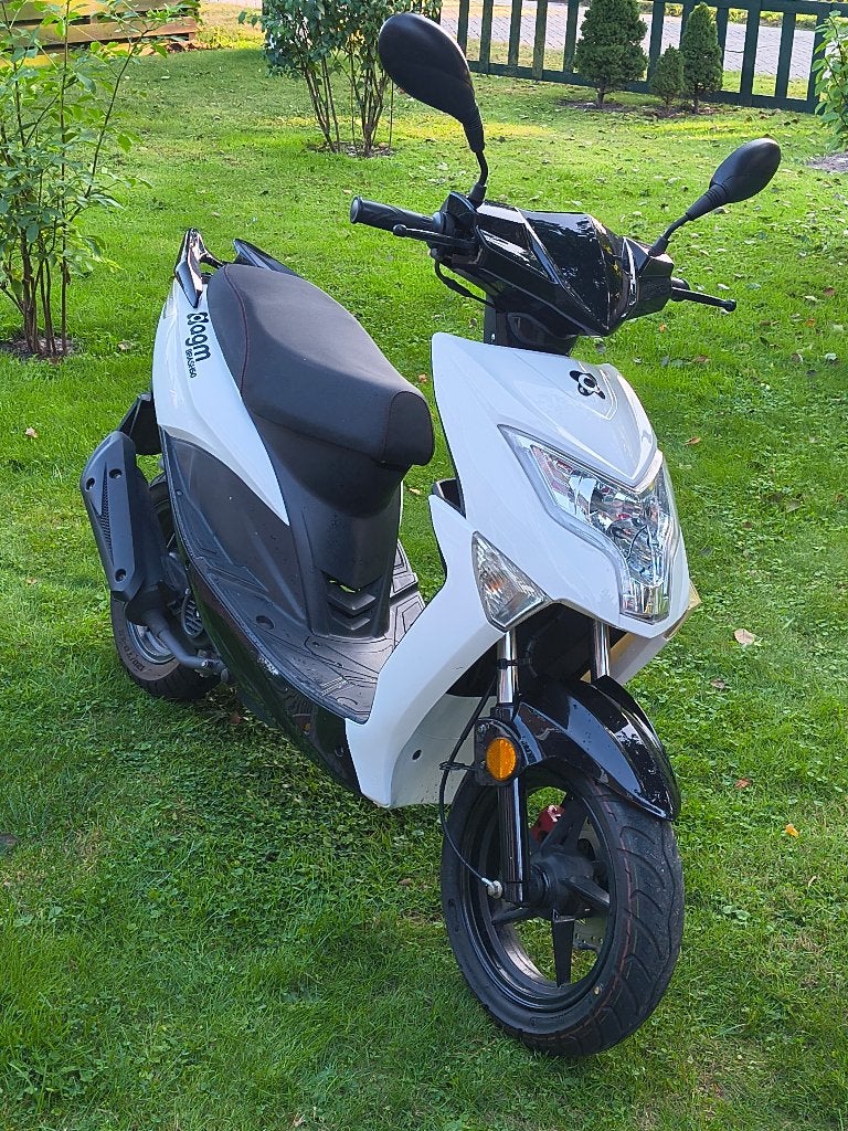 Snor Scooter/brommer AGM BRASH 2019/20 alles nieuw! 500km, Zo goed als nieuw, Benzine, Ophalen, Overige merken