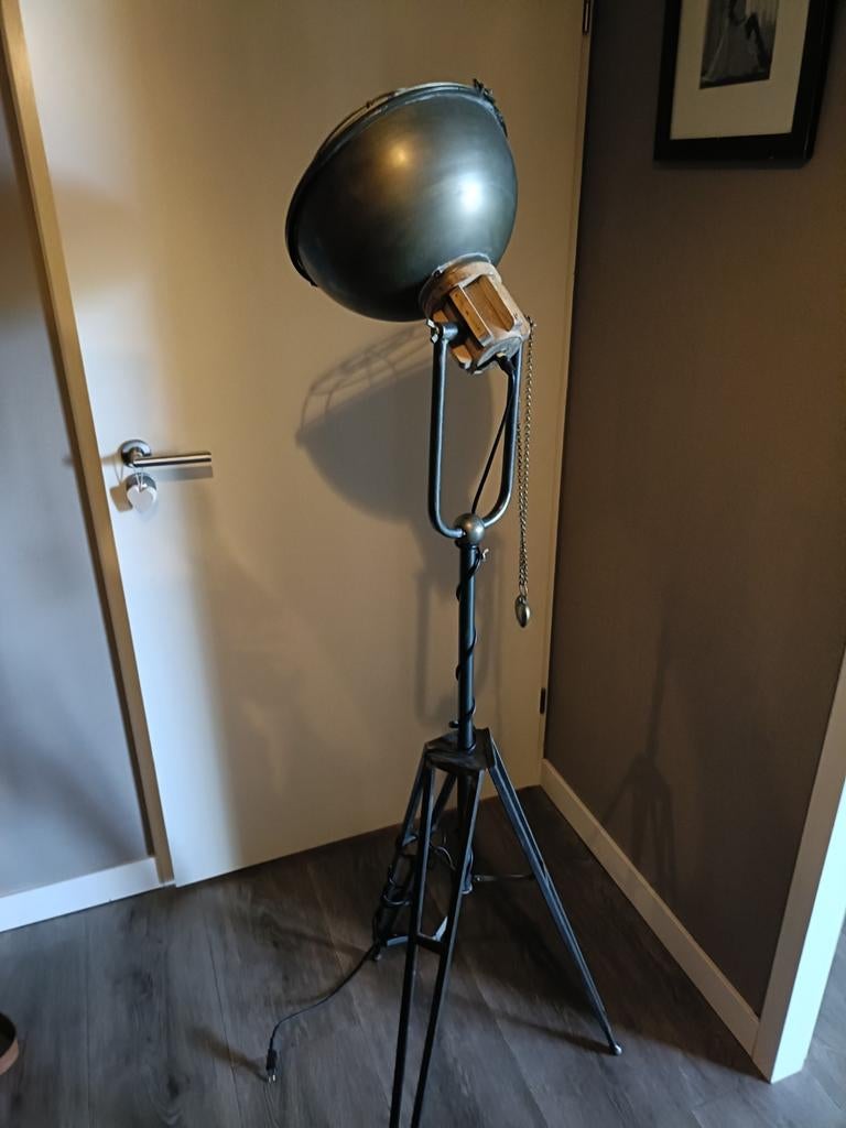 Stoere Industriële Vloerlamp - 160 cm Hoog - Z.G.A.N., Ophalen