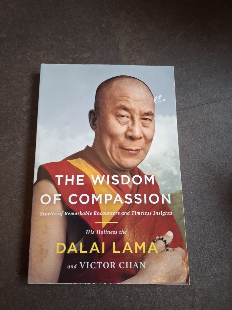 The wisdom of compassion - Dalai Lama, Ophalen, Zo goed als nieuw, Spiritualiteit algemeen, Achtergrond en Informatie