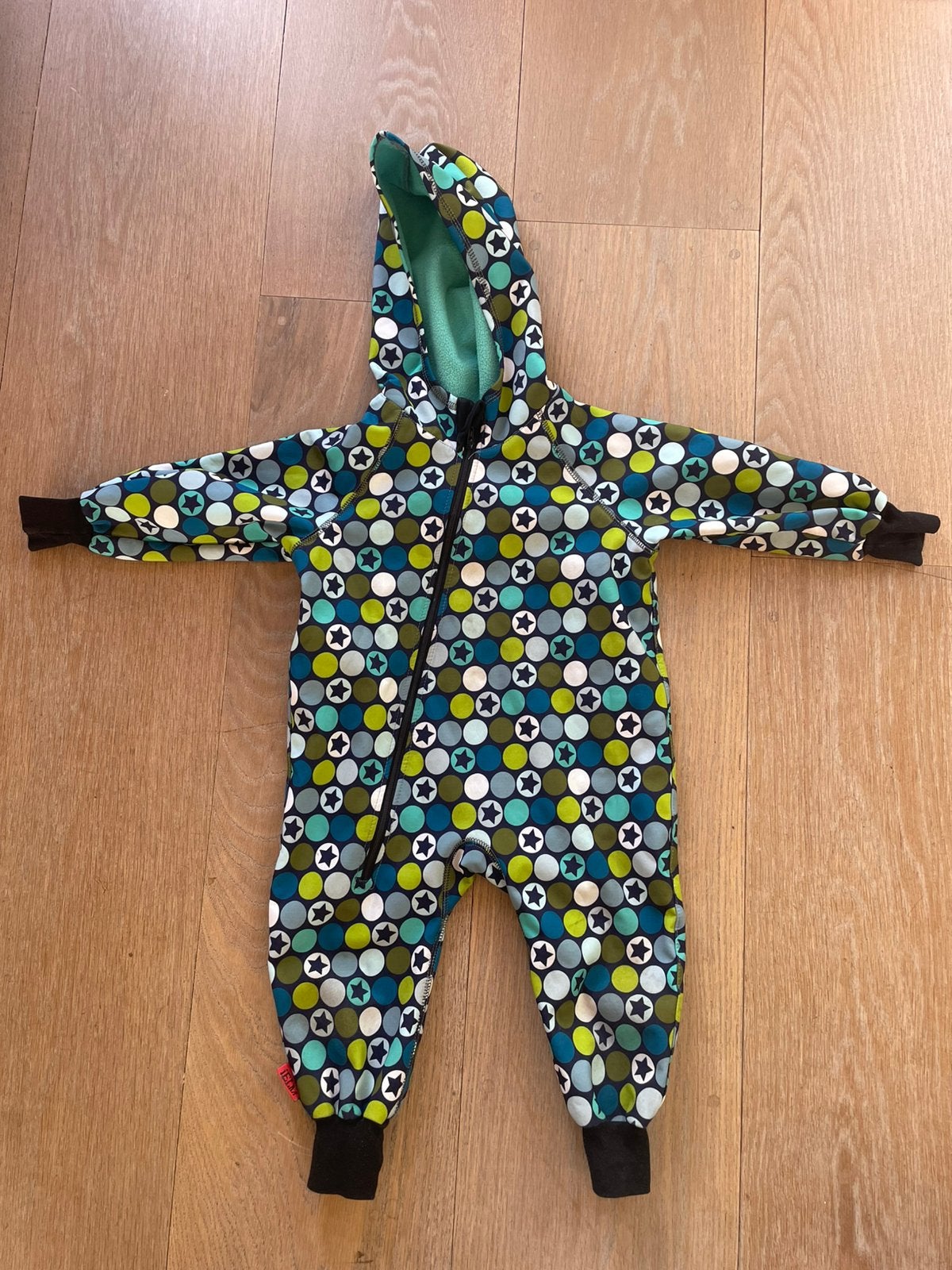 Ielm groen/blauw ster softshell buitenpak maat 86, Kinderen en Baby's, Babykleding | Maat 86, Ophalen of Verzenden, Gebruikt, Jongetje of Meisje