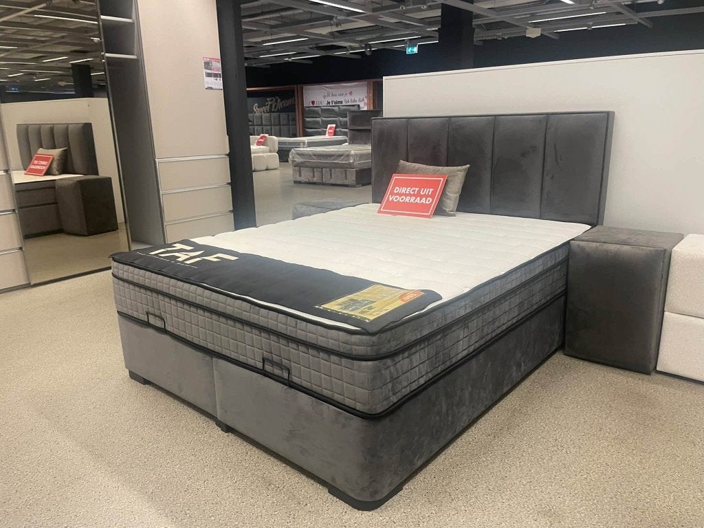 Foto 23 van Boxspring Opberg bed met matras va €595