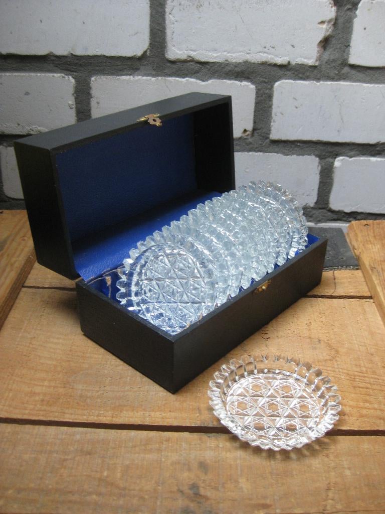 11 mooie glazen (antieke) onderzetters diameter 9 cm, Antiek en Kunst, Curiosa en Brocante, Ophalen of Verzenden