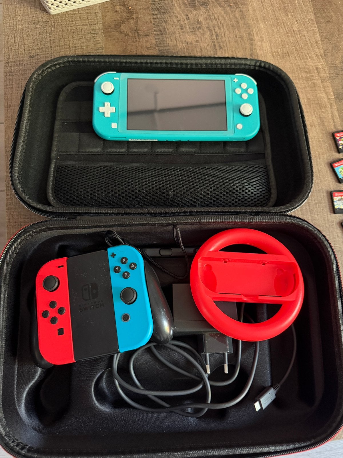 Nintendo switch lite, Ophalen, Met games, Met 2 controllers, Zo goed als nieuw