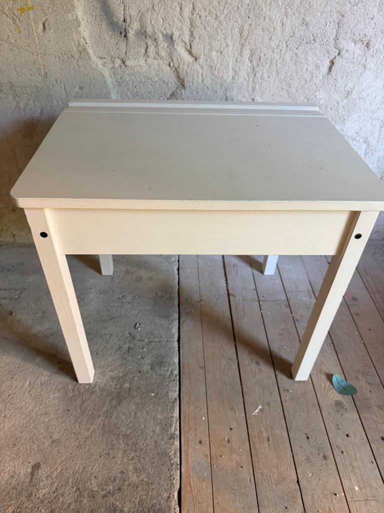 Kinderbureau met veilige hydraulische klep, Ophalen, Gebruikt, Tafel(s)