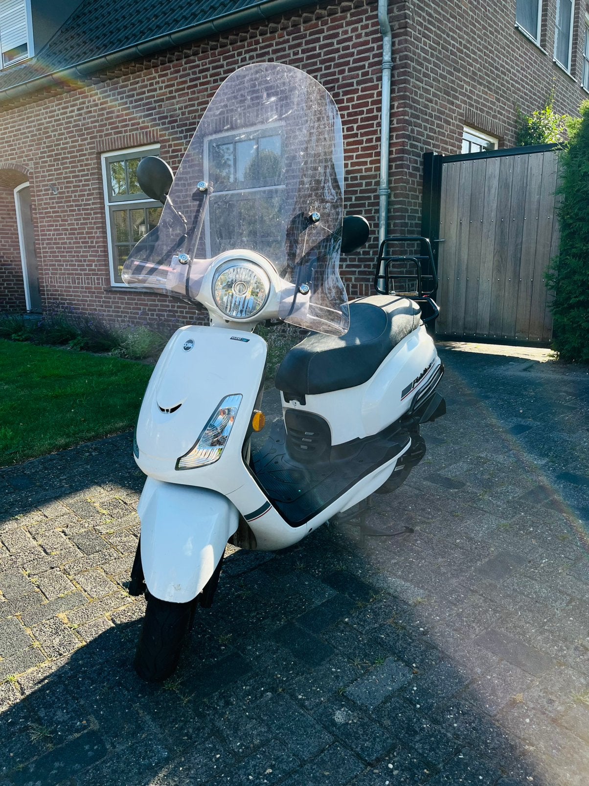 Sym Fiddle 505 wit scooter, Fietsen en Brommers, Scooters | SYM, Gebruikt, Fiddle, Maximaal 45 km/u, Benzine, Ophalen