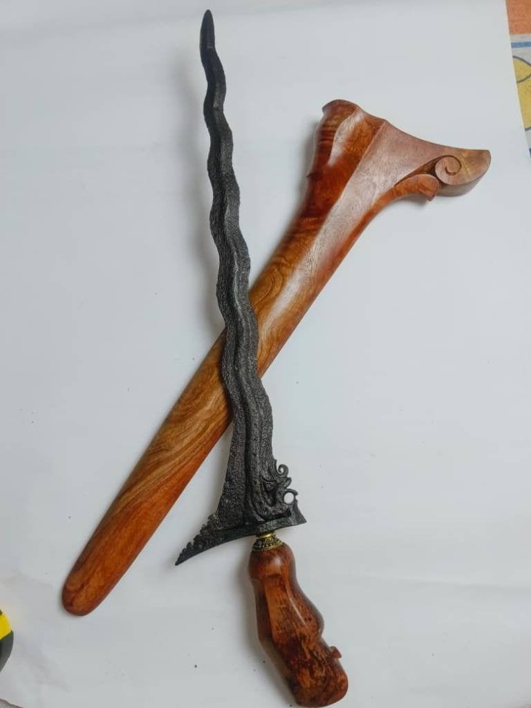 Antieke Keris Nagasasra 13 Luk Pamor Sanak Timohohout SVE31, Verzenden, Overige materialen, Indonesië, Meerkleurig