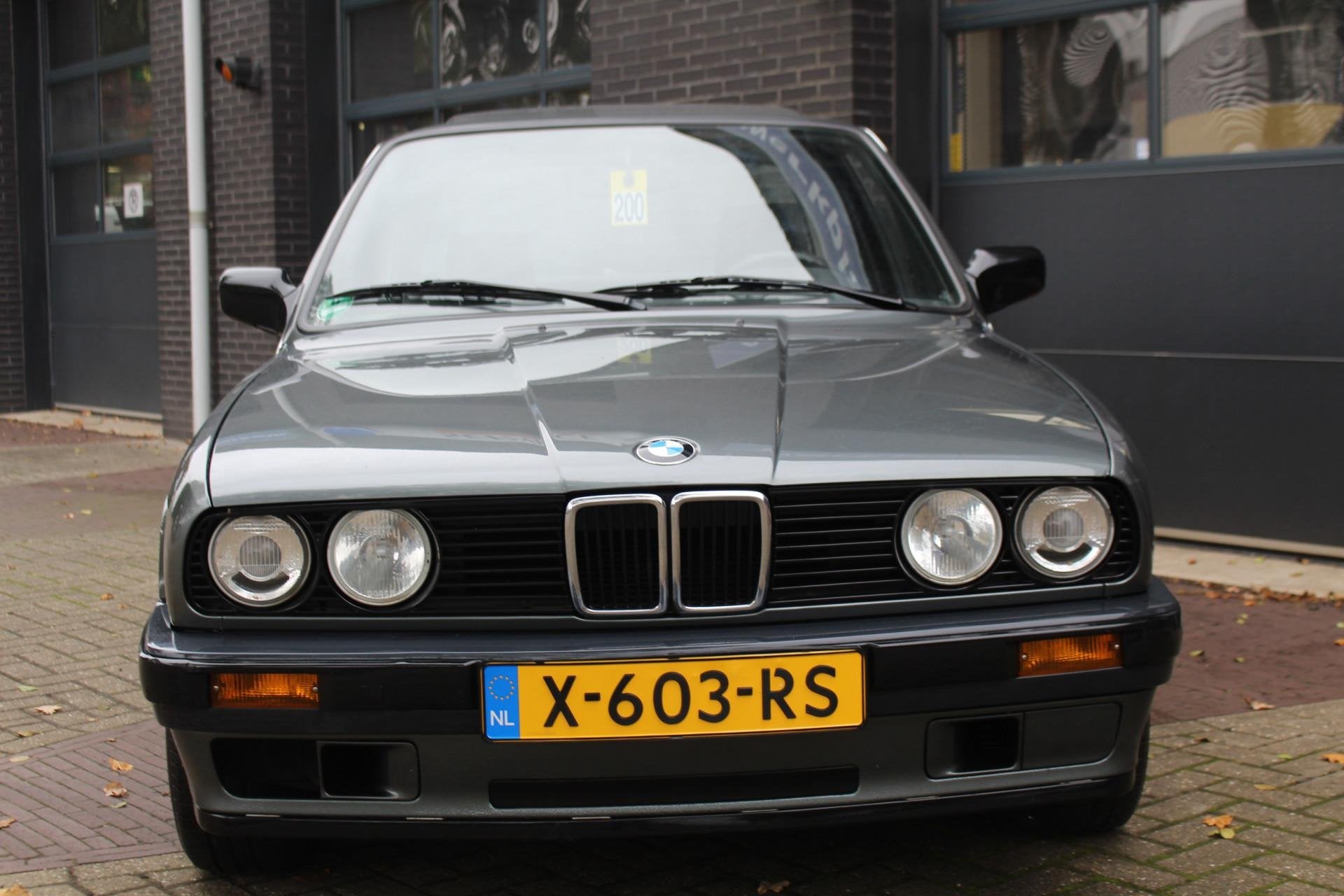 BMW 3 Serie 320i 6 Cilinder ORIGINELE STAAT! UNIEKE AUTO! NE, foto 5