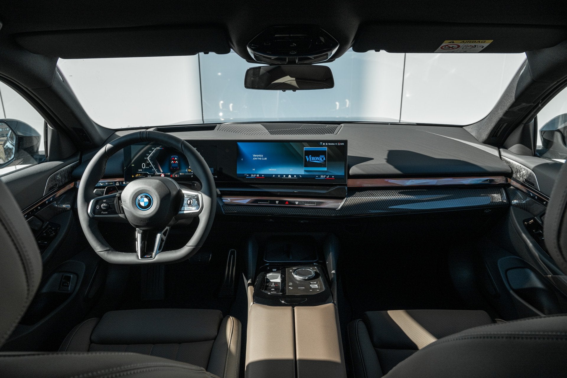 BMW 5 Serie 530e M Sport Automaat / Bowers & Wilkins / Adapt, Auto's, Automaat, Achterwielaandrijving, 4 cilinders, Zwart