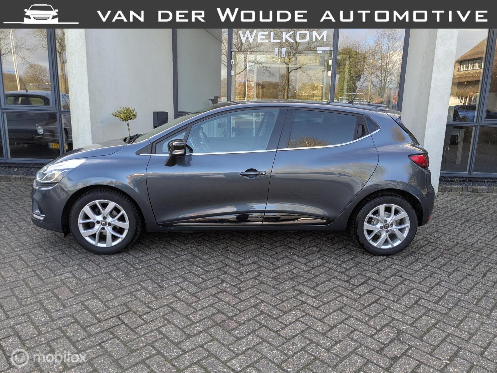 Renault Clio 0.9 TCe Limited 1e Eig|, Auto's, Voorwielaandrijving, 898 cc, 49 €/maand, Origineel Nederlands