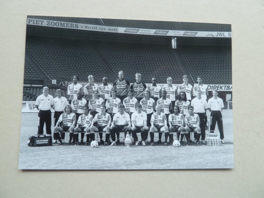 Selectiefoto.  Feyenoord.   1994/1995.   10 x 15 cm, Ophalen of Verzenden, Zo goed als nieuw, Feyenoord, Overige typen