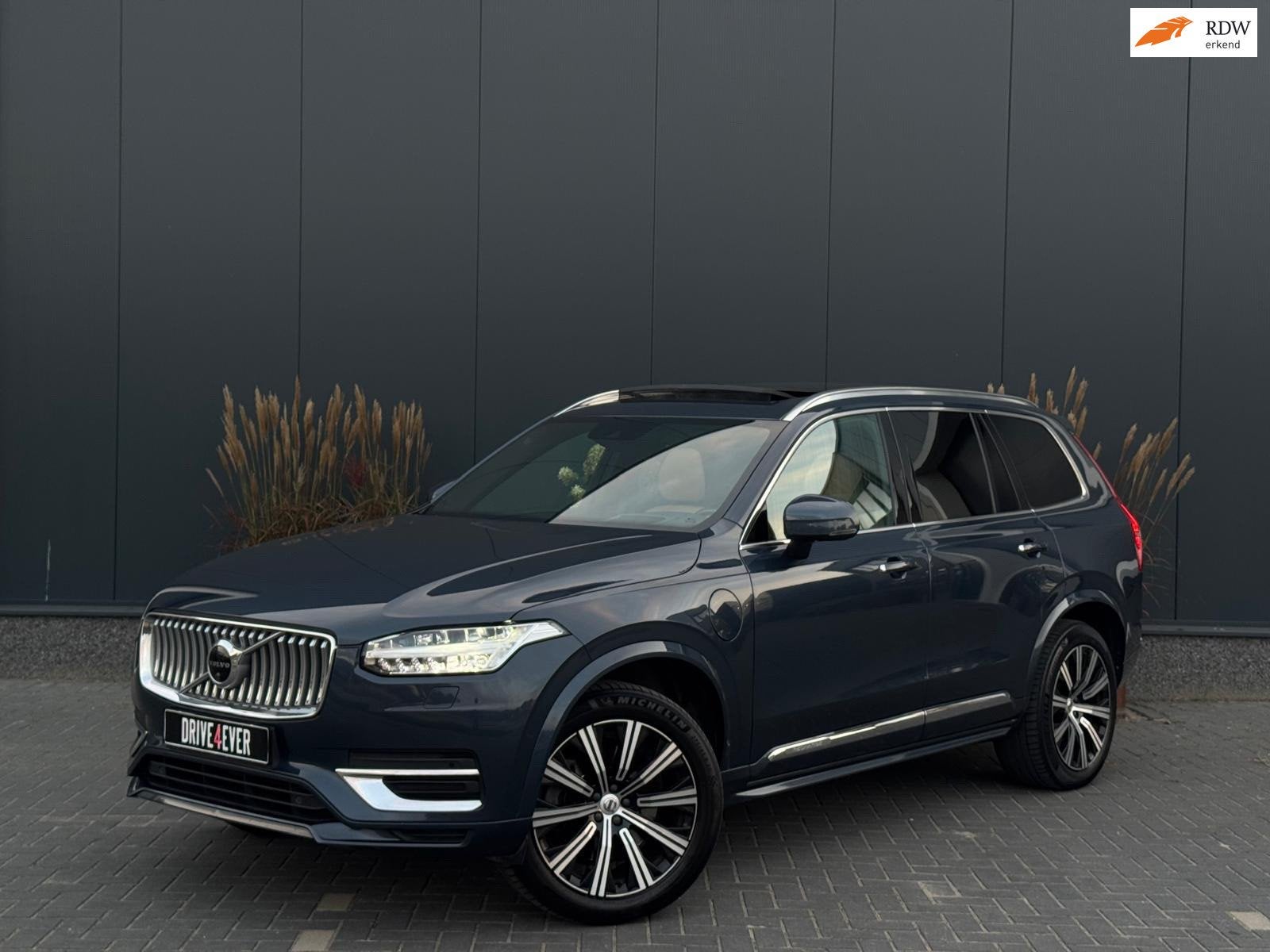 Volvo XC90 2.0 T8 Recharge AWD Inscription M22 FULL PANO|LED, Auto's, Dealer onderhouden, Zwart, 4 cilinders, 1969 cc