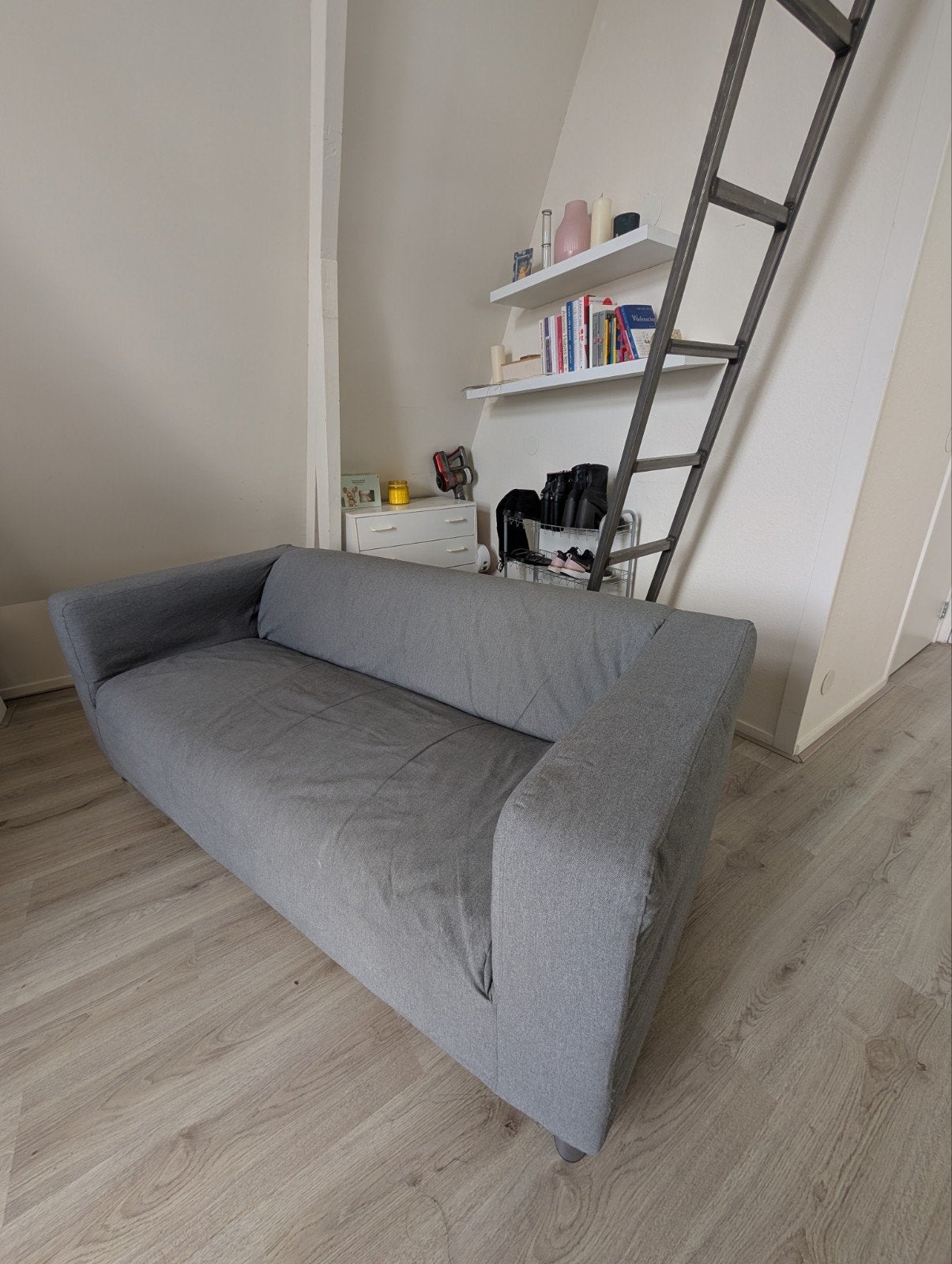 MOET DEZE WEEK WEG! IKEA KLIPPAN 2-zitsbank - Grijs, Huis en Inrichting, Banken | Bankstellen, Ophalen, Gebruikt, 150 tot 200 cm