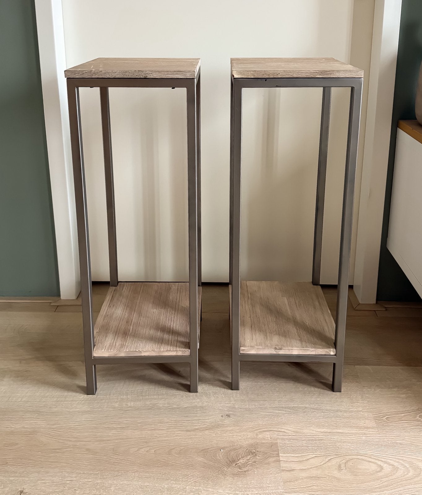 INDUSTRIËLE CONSOLETAFELS Set van 2 Metaal & Hout 80 cm, Huis en Inrichting, Woonaccessoires | Zuilen en Pilaren, Ophalen, Zo goed als nieuw