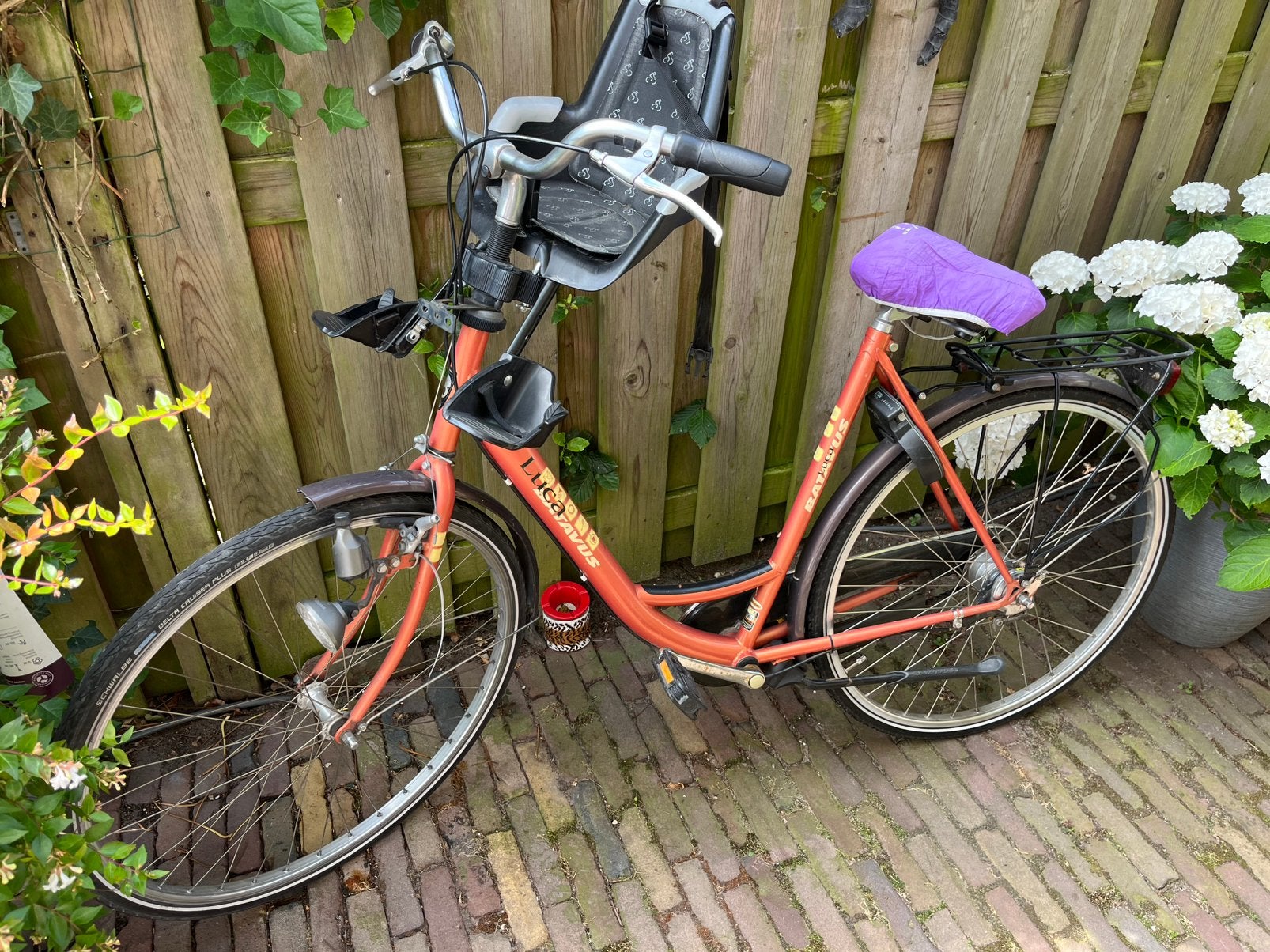Damesfiets batavus luca. Oranje. Met kinderzitje., Ophalen, 1 zitje, Zo goed als nieuw, Batavus