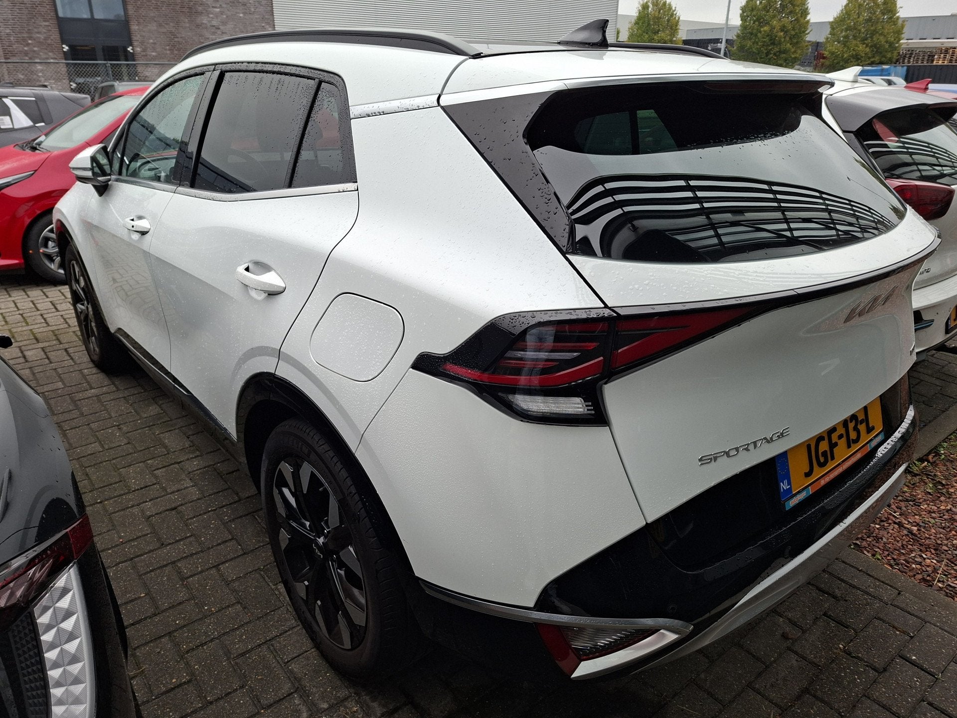 Kia Sportage 1.6 T-GDi Plug-in Hybrid AWD DynamicPlusLine |, Auto's, Automaat, Stof, Gebruikt, 4 cilinders