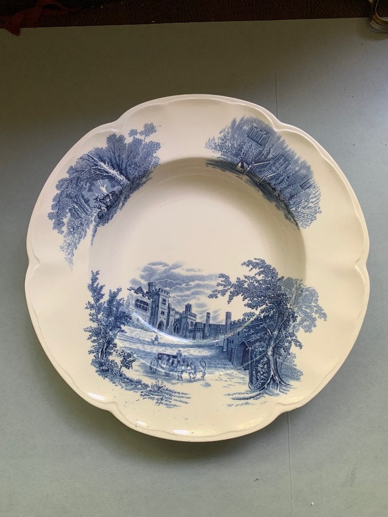 Diep bord 'Haddon Hall' (Johnson Bros), Ophalen of Verzenden