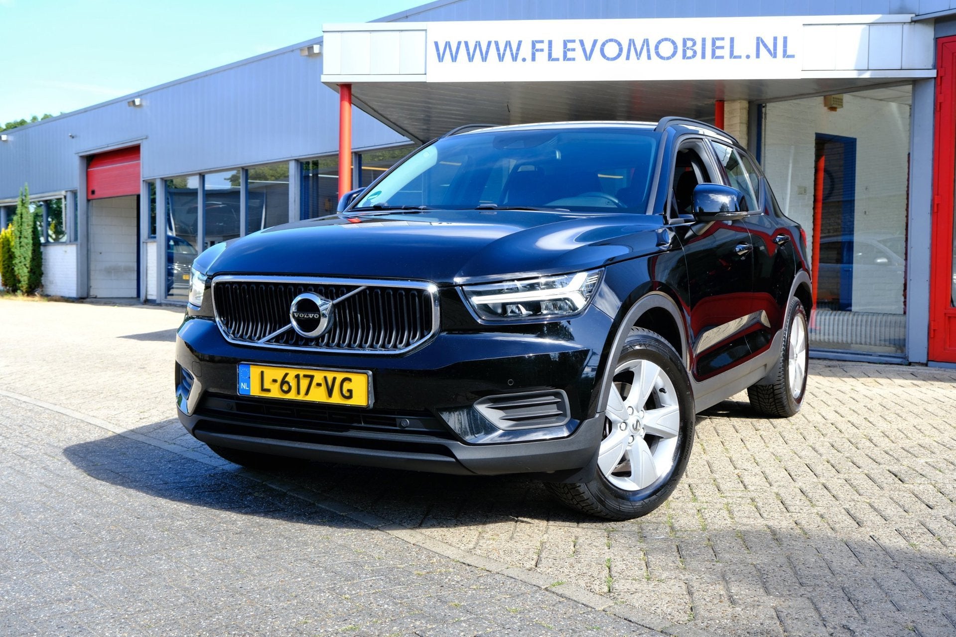 Volvo XC40 1.5 T2 Momentum Navi|Cam|CarPlay|LMV, Voorwielaandrijving, Stof, Gebruikt, Euro 6