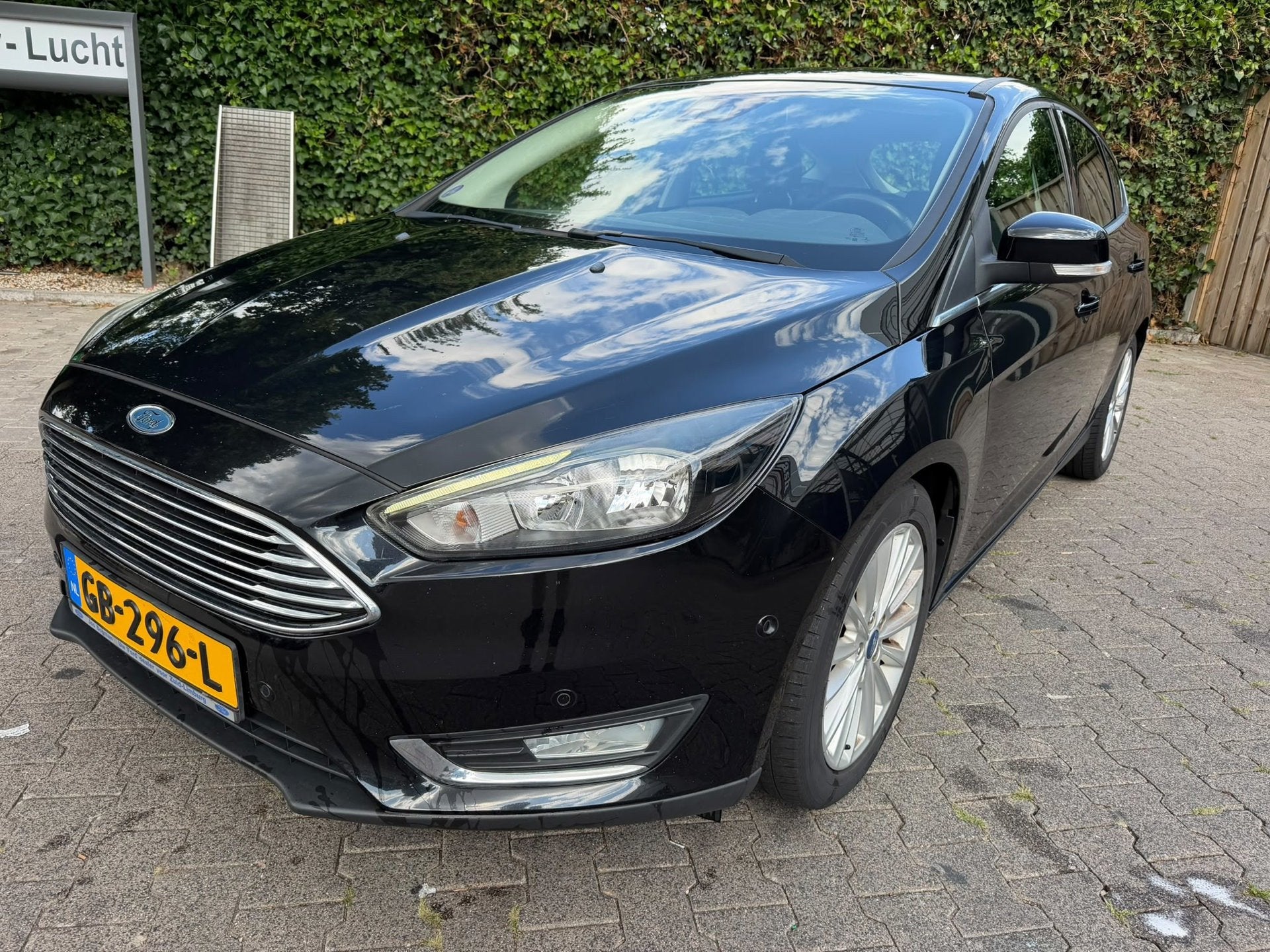 Ford Focus 1.0 Titanium Edition - D-Riem Verv - Cam - Navi, 125 pk, Gebruikt, Euro 6, Zwart