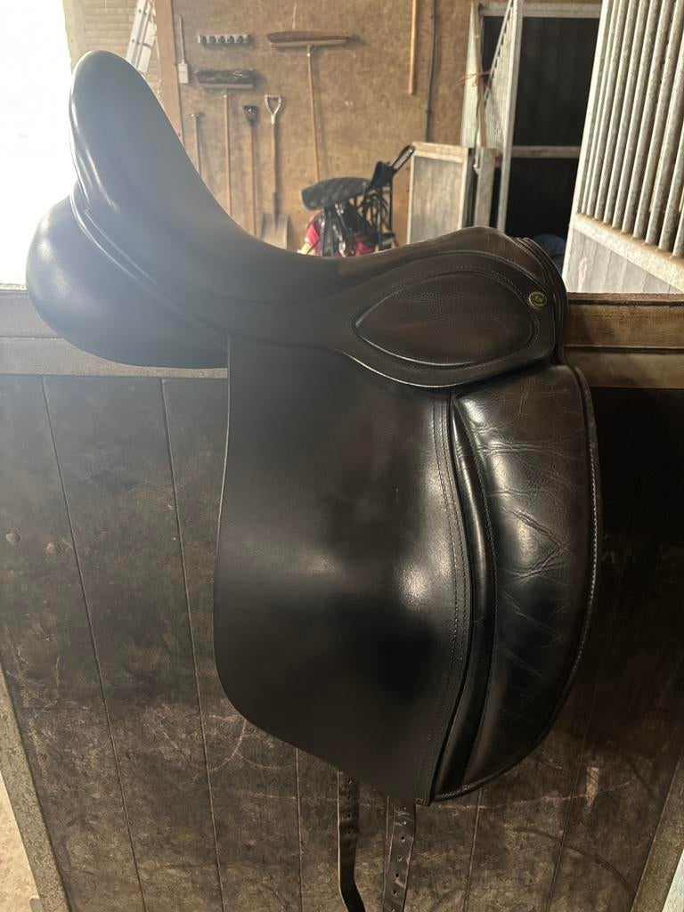 Hulsebos zadel 17,5inch Balance MW, Dieren en Toebehoren, Ophalen of Verzenden, Gebruikt, Dressuur