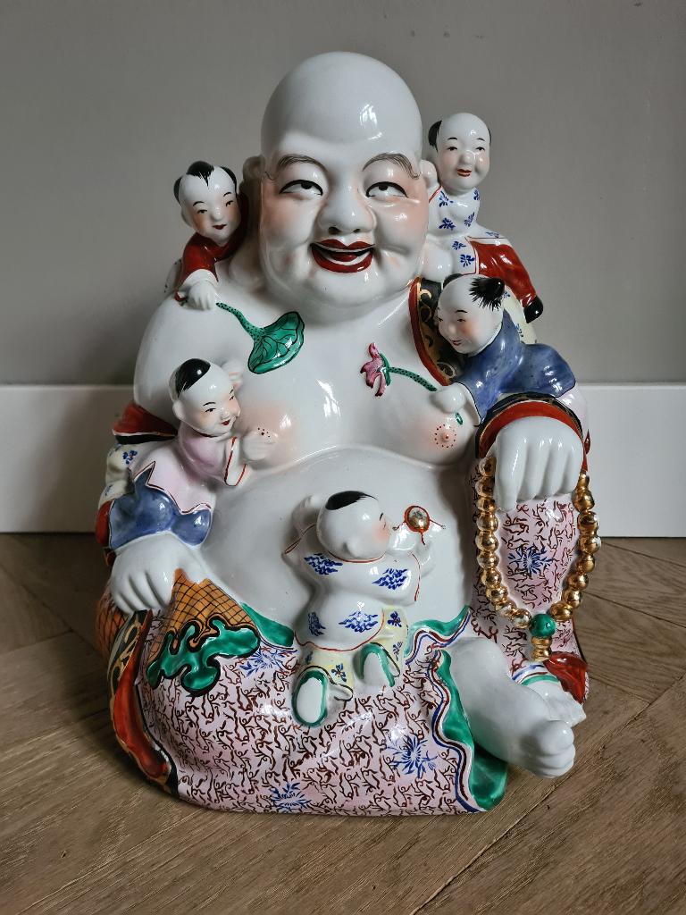 Grote Chinese Lachende Boeddha Famille Rose met 5 Kinderen, Ophalen of Verzenden