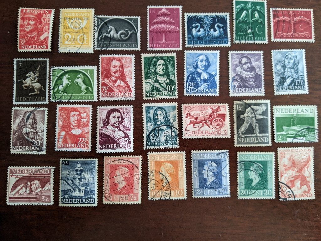 NL 1941-1945; KAVEL 28 verschillende zegels, Verzenden, Overige soorten, Nederland, Overige typen