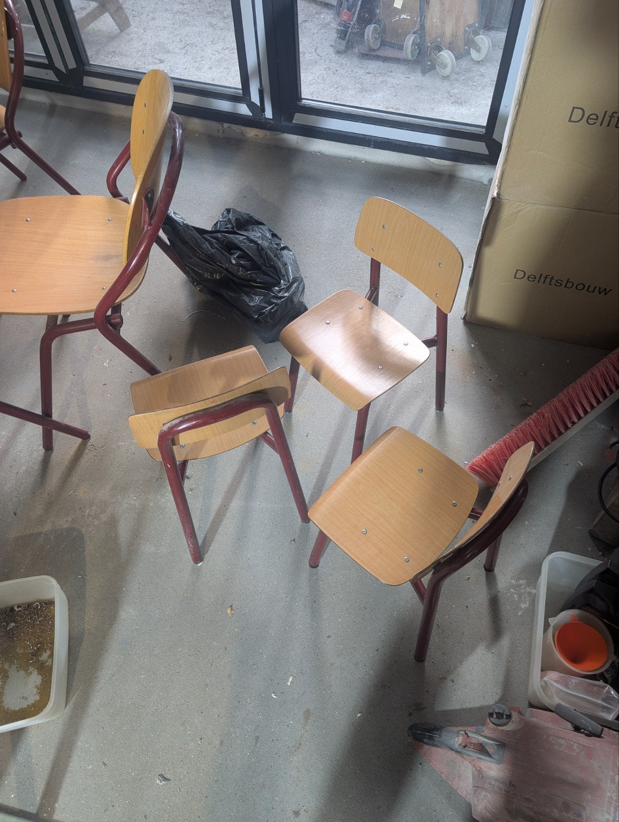 Degelijk schoolmeubilair kinderstoel stoel diverse hoogtes, Huis en Inrichting, Ophalen, Gebruikt, Rood, Vijf, Zes of meer stoelen