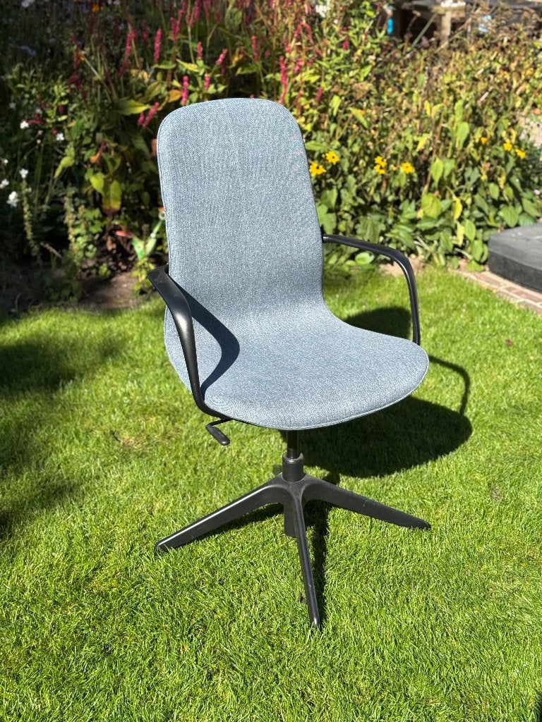 IKEA LÅNGFJÄLL bureaustoel — lichtblauw/grijs, verstelbaar, Ophalen, Blauw, Zo goed als nieuw, Bureaustoel