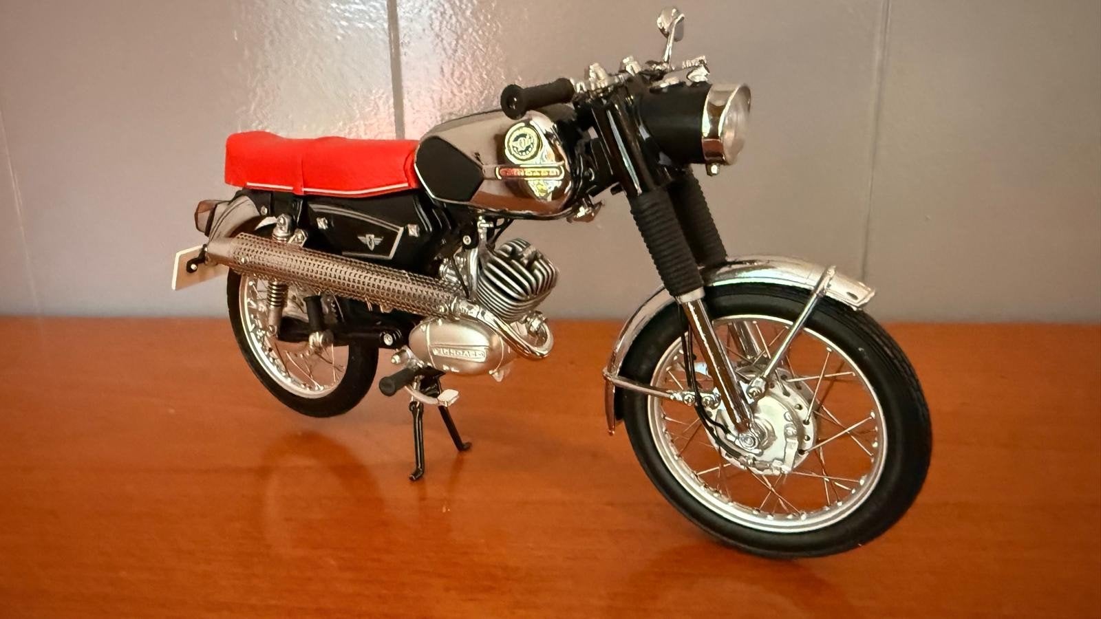 Zündapp ks50 Supersport schuco 1:10, Ophalen of Verzenden, Nieuw, Motor