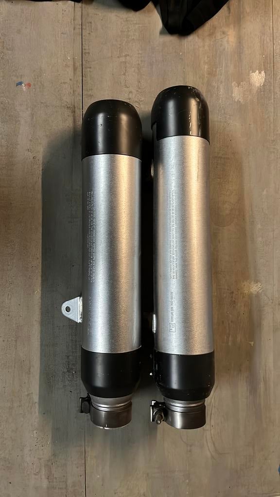 Originele eind dempers HD Night Rod 2007-2017, Ophalen of Verzenden, Gebruikt