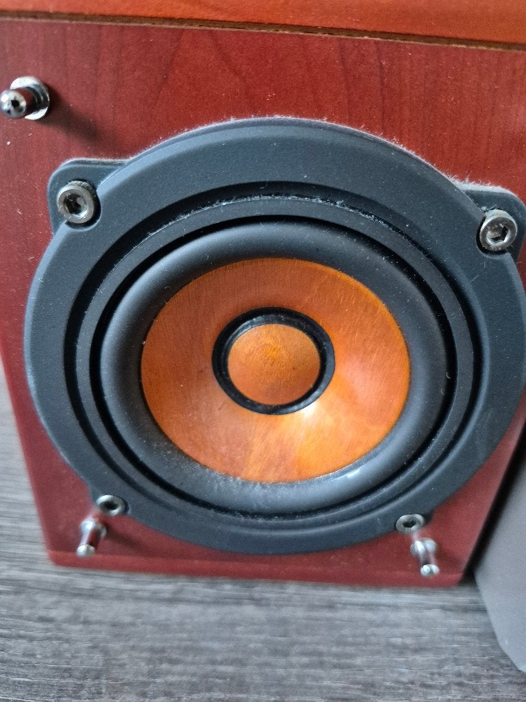 Foto 4 van JVC EX-D1 Compact Component System – Wood Cone speakers