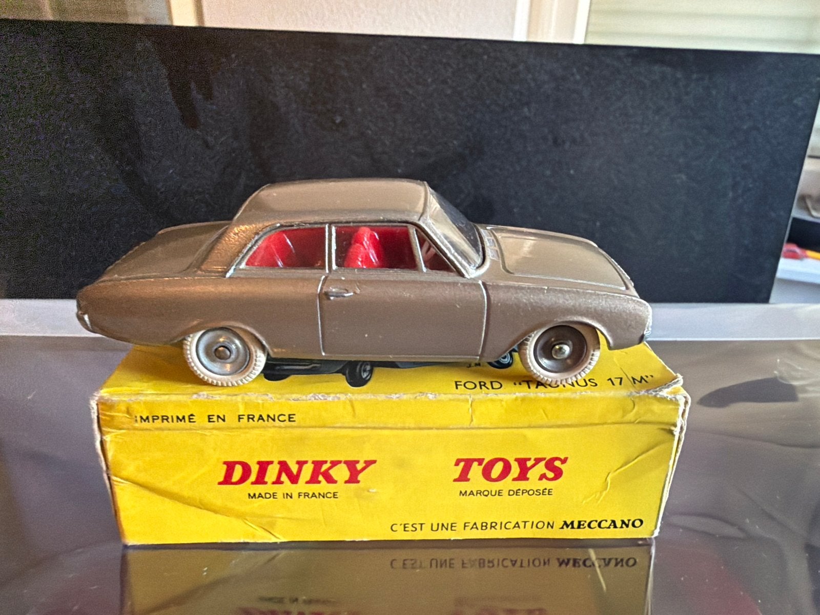 Dinky Toys France Ford Taunus -  met OVP, Auto, Dinky Toys, Ophalen of Verzenden, Zo goed als nieuw