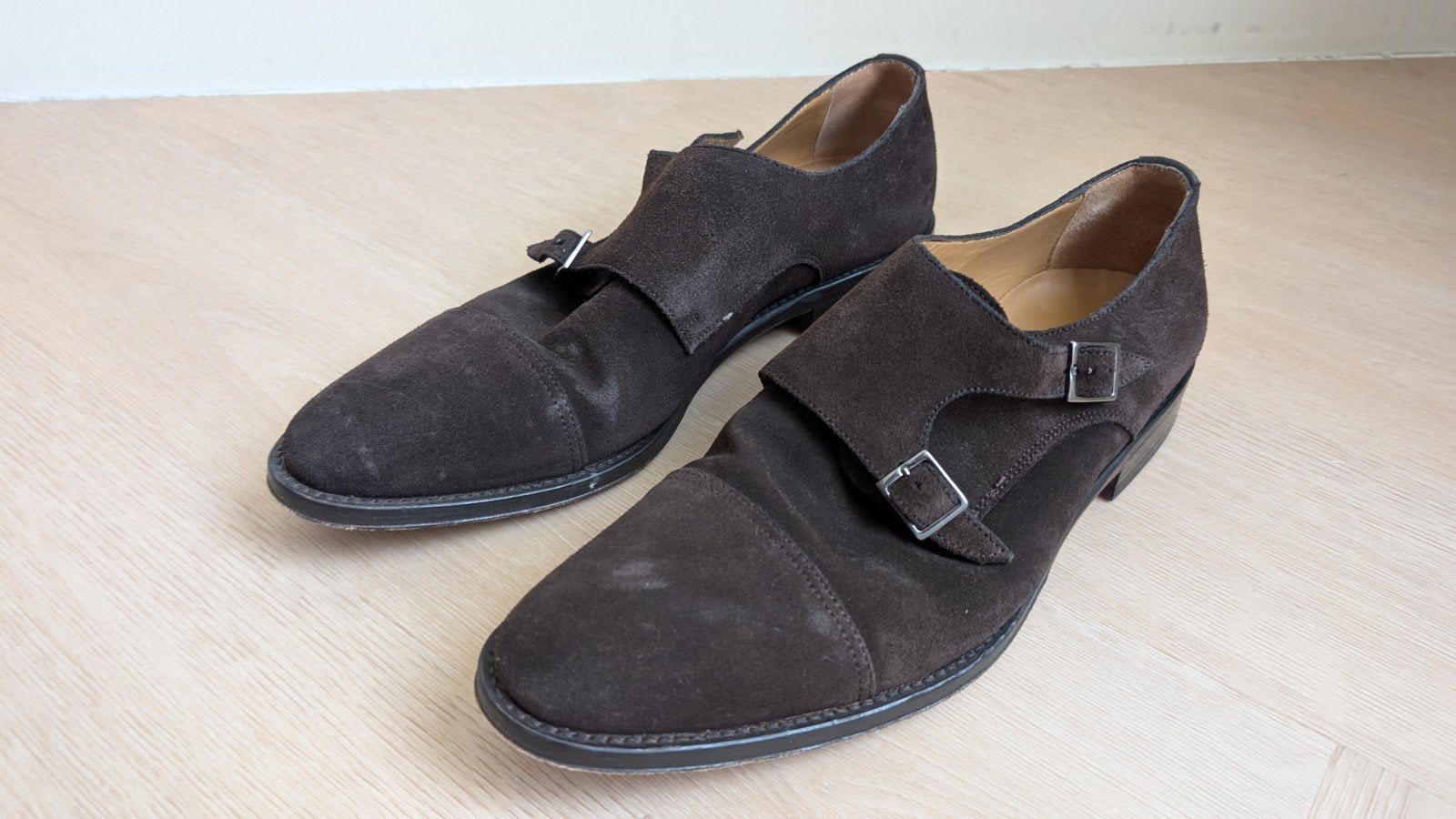 SOCI3TY Double Monk Gespschoen Suède Donkerbruin Maat 43, Bruin, SOCI3TY Limited Fashion, Ophalen of Verzenden, Gespschoenen