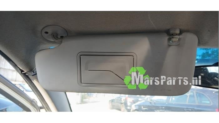 Zonneklep van een Chevrolet Spark, Gebruikt, -, Ophalen of Verzenden, -
