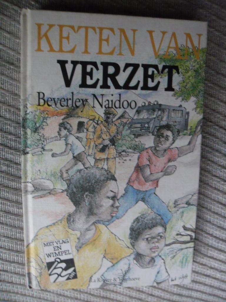 Keten van Verzet Beverley Naidoo, Ophalen, Zo goed als nieuw, Beverley Naidoo