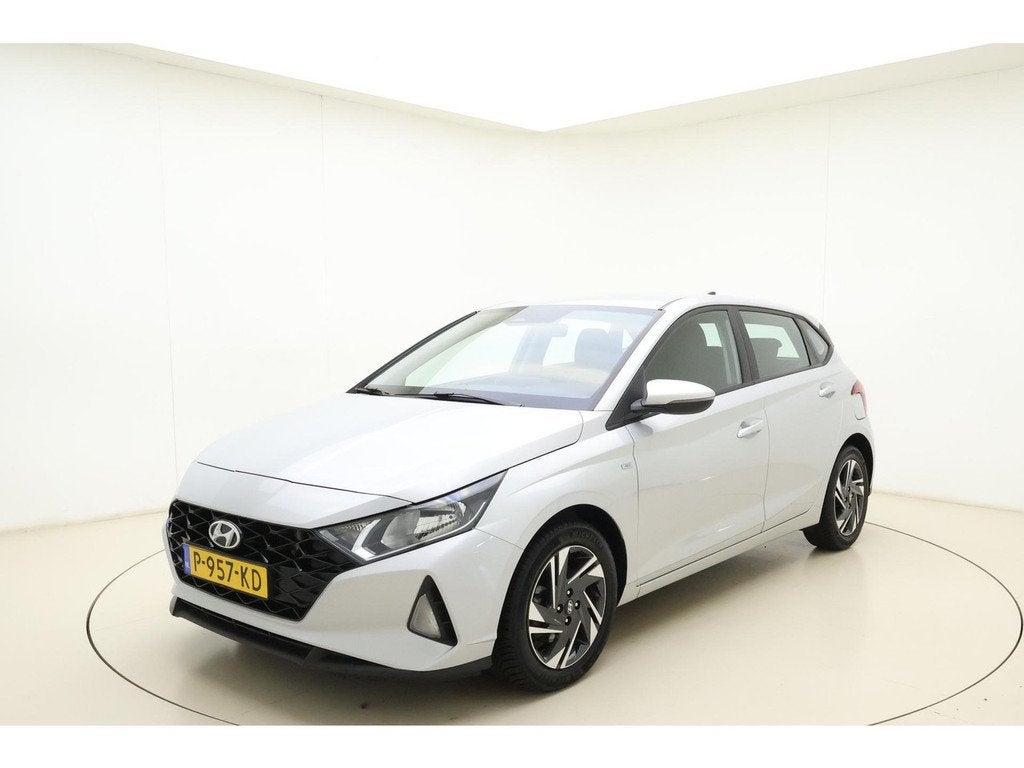 Hyundai i20 1.0 T-GDI Comfort Smart | Navigatie | Draadloze, 101 pk, Gebruikt, 49 €/maand, Lichtsensor