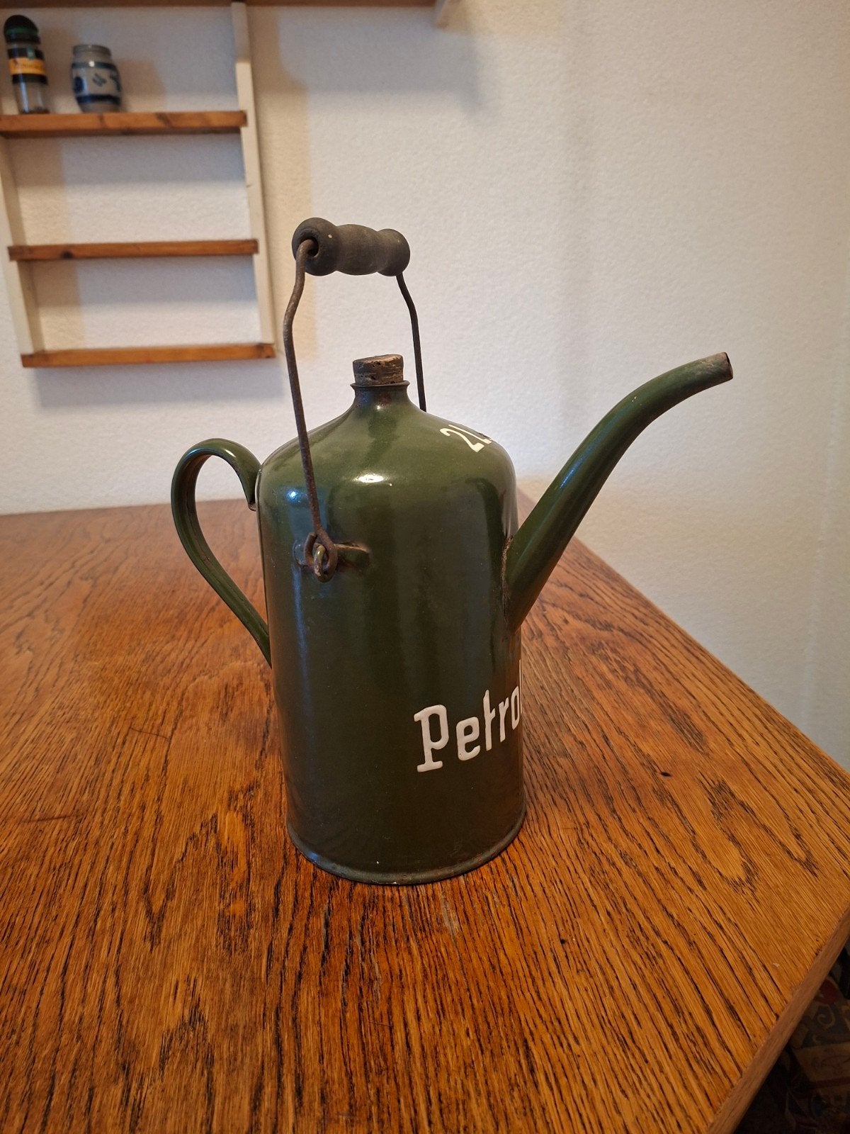 Vintage Petroleum Oliekan - Groen Emaille met Houten Handvat, Antiek en Kunst, Ophalen