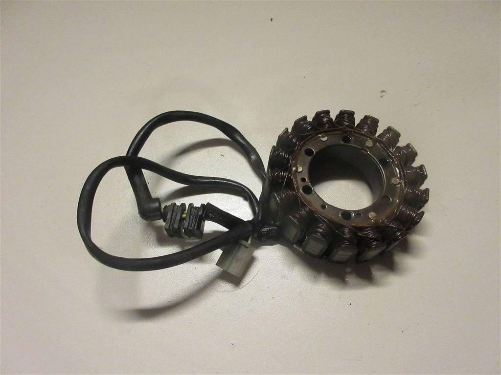 Honda VF700 dynamospoel VF750 stator oplaadspoel lichtspoel, Ophalen of Verzenden